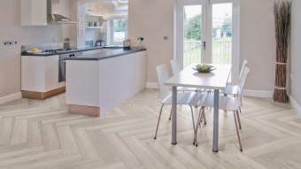 Ламинат Kronotex Herringbone 3773 Серебряный дуб