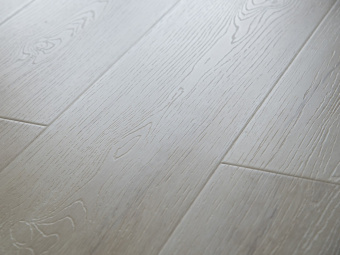 Ламинат  Lamiwood BRISTOL 2412 Дуб Беленый